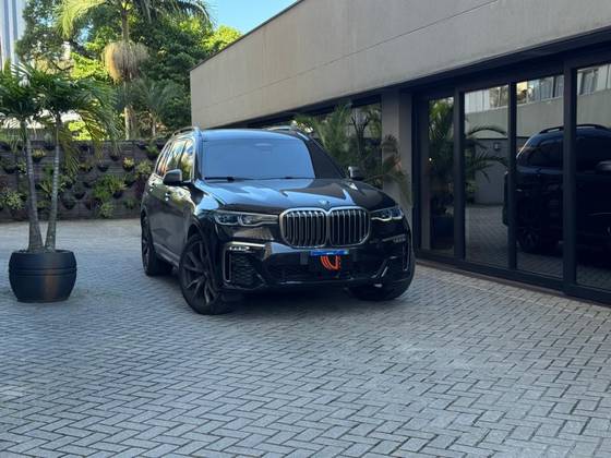 BMW X7 4.4 V8 GASOLINA M50i STEPTRONIC BMW X7 4.4 V8 GASOLINA M50i STEPTRONIC